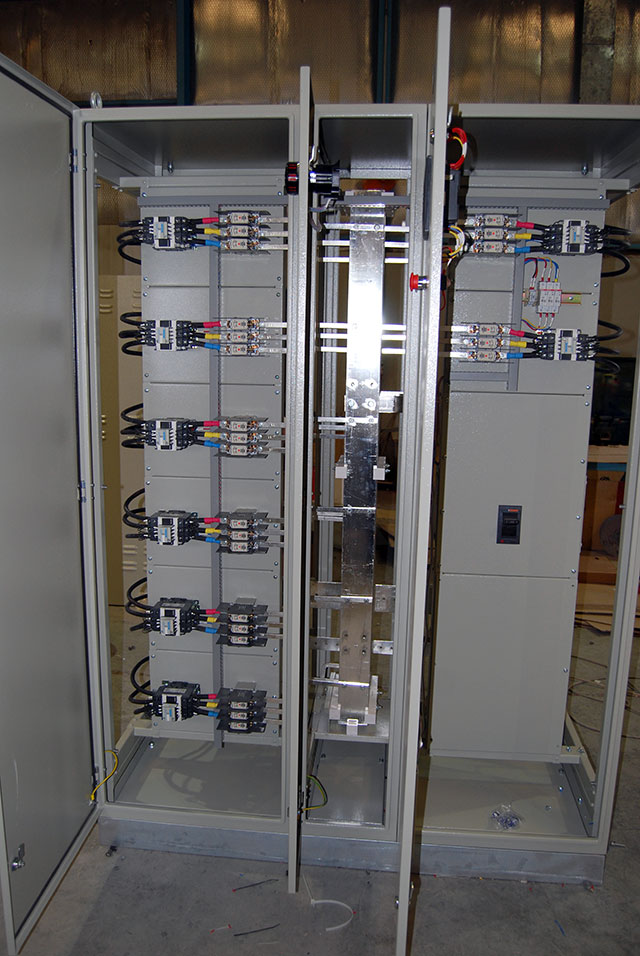 AUTOMATIC POWER FACTOR CORRECTION PANEL (APFC) « EAMFCO