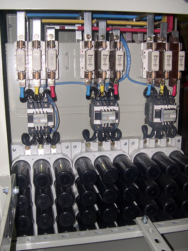 AUTOMATIC POWER FACTOR CORRECTION PANEL (APFC) « EAMFCO